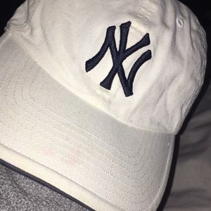 YANKEE BASEBALL HAT